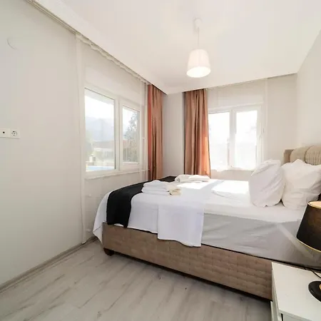 Lovely Flat Balcony In Konyaalti, *