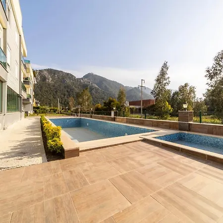 Lovely Flat Balcony In Konyaalti, *
